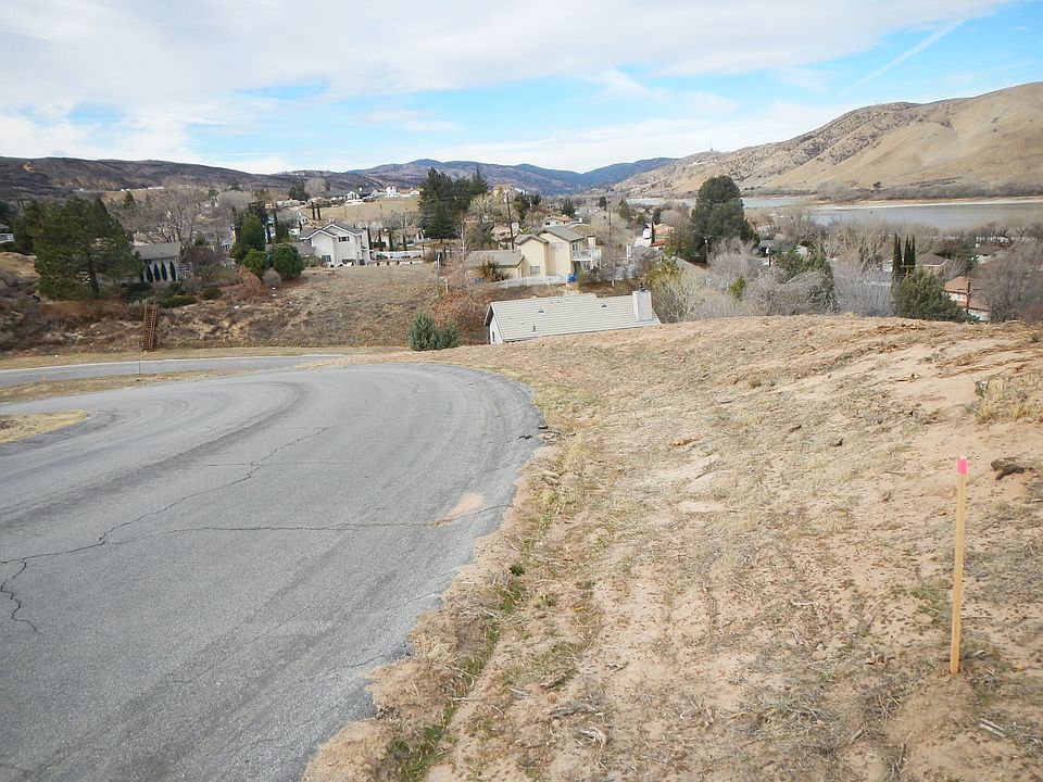1st image of 42900 Arrowrock Dr