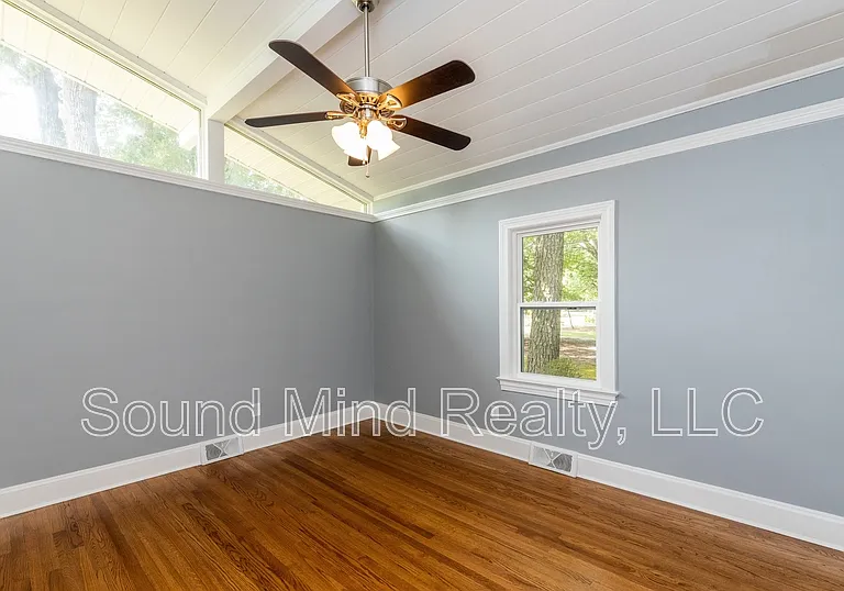 3504 Hawthorne Rd — Photo 12