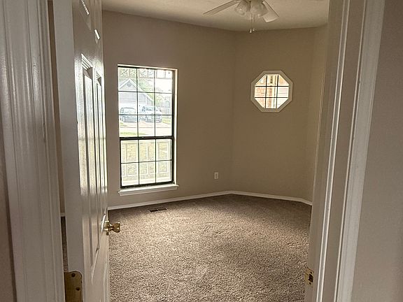 5th image of 3613 S Dogwood Ave W