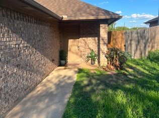 744 Stribling Cir, Azle, TX 76020