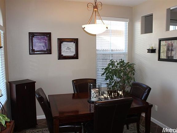 4th image of 9729 Sorrena Way