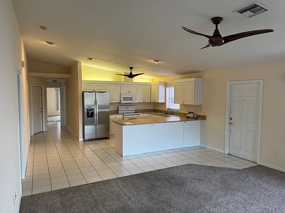 4th image of 4527-4529 SE 6th Pl #A