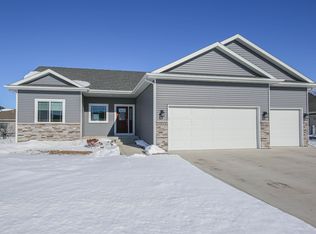 1025 Cherokee St, Nevada, IA 50201