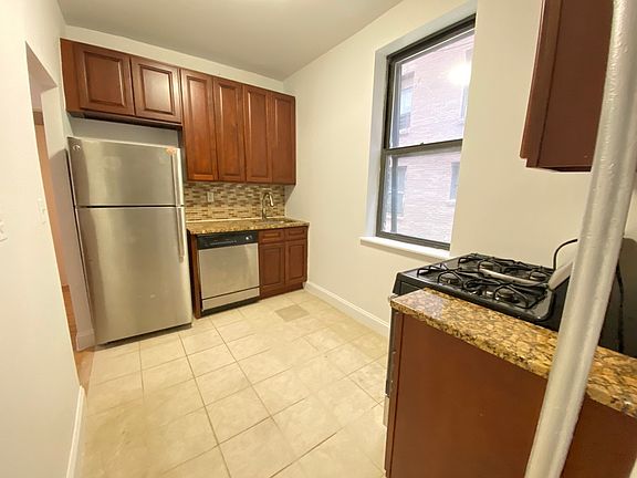 5th image of 48-25 46th St APT 1B