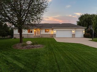 1110 27th St SW, Austin, MN 55912