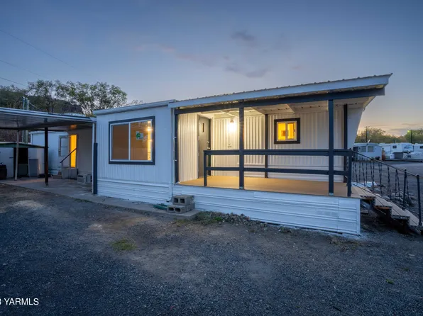 451 Pence Rd Trailer 41, Road, WA 98908