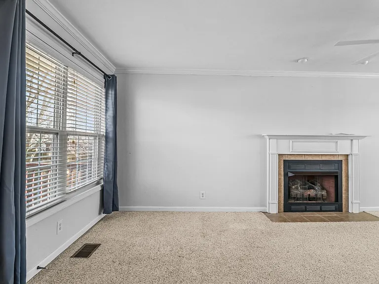 1213 Channelview Dr — Photo 10