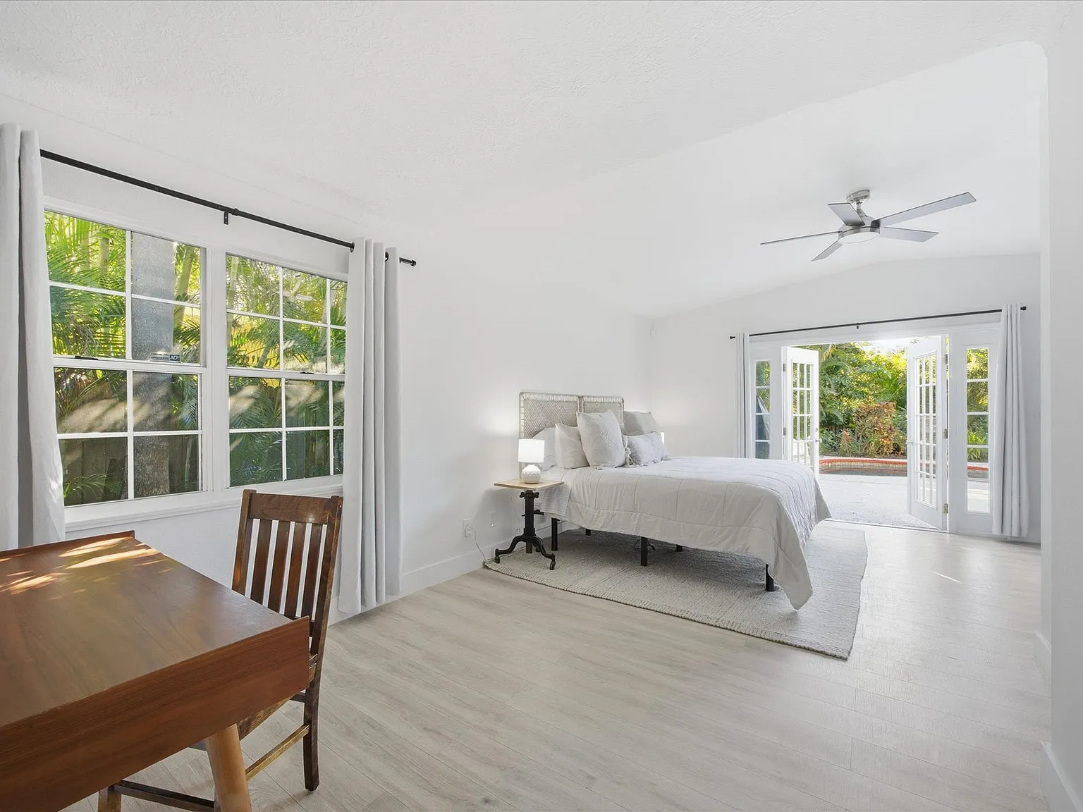 3 bed, 1988 sqft, $8,450 — Photo 3