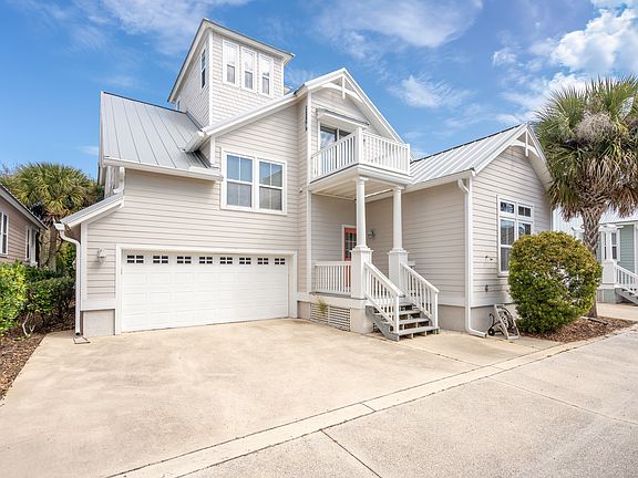 3rd image of 788 Ocean Palm Way