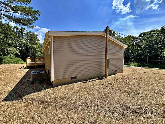 3rd image of 478 Oak Grove Rd