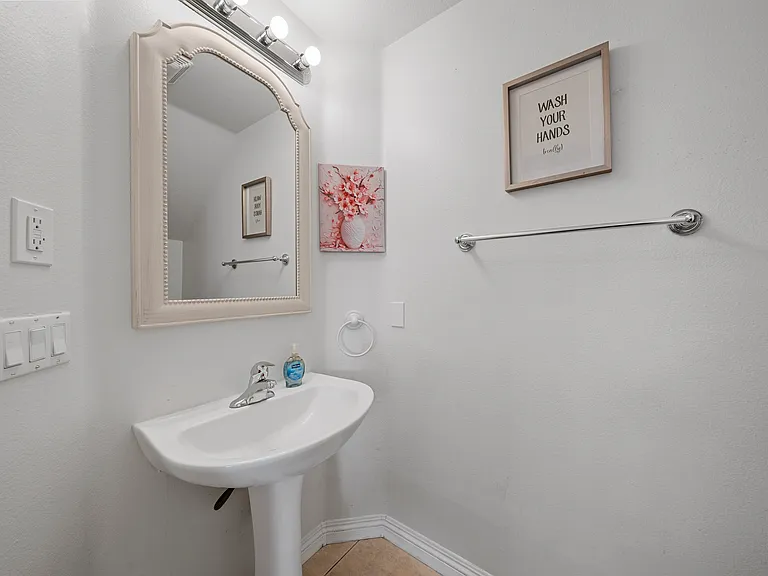 613 Towergrove Dr — Photo 33
