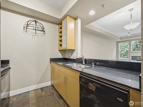 4th image of 255 W Bakerview Road #205