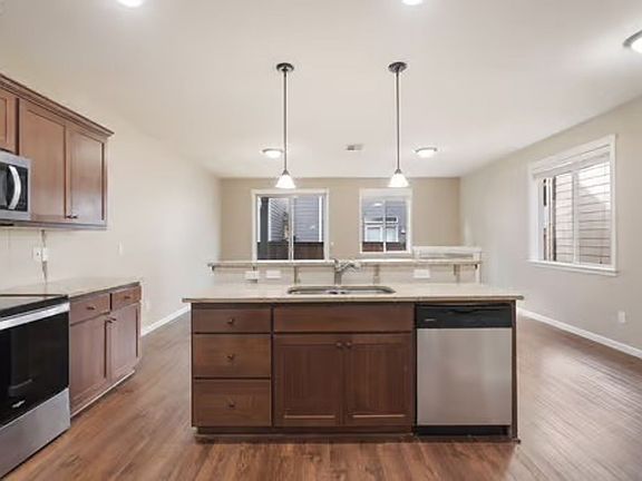 5th image of 2625 NE 131st Ct