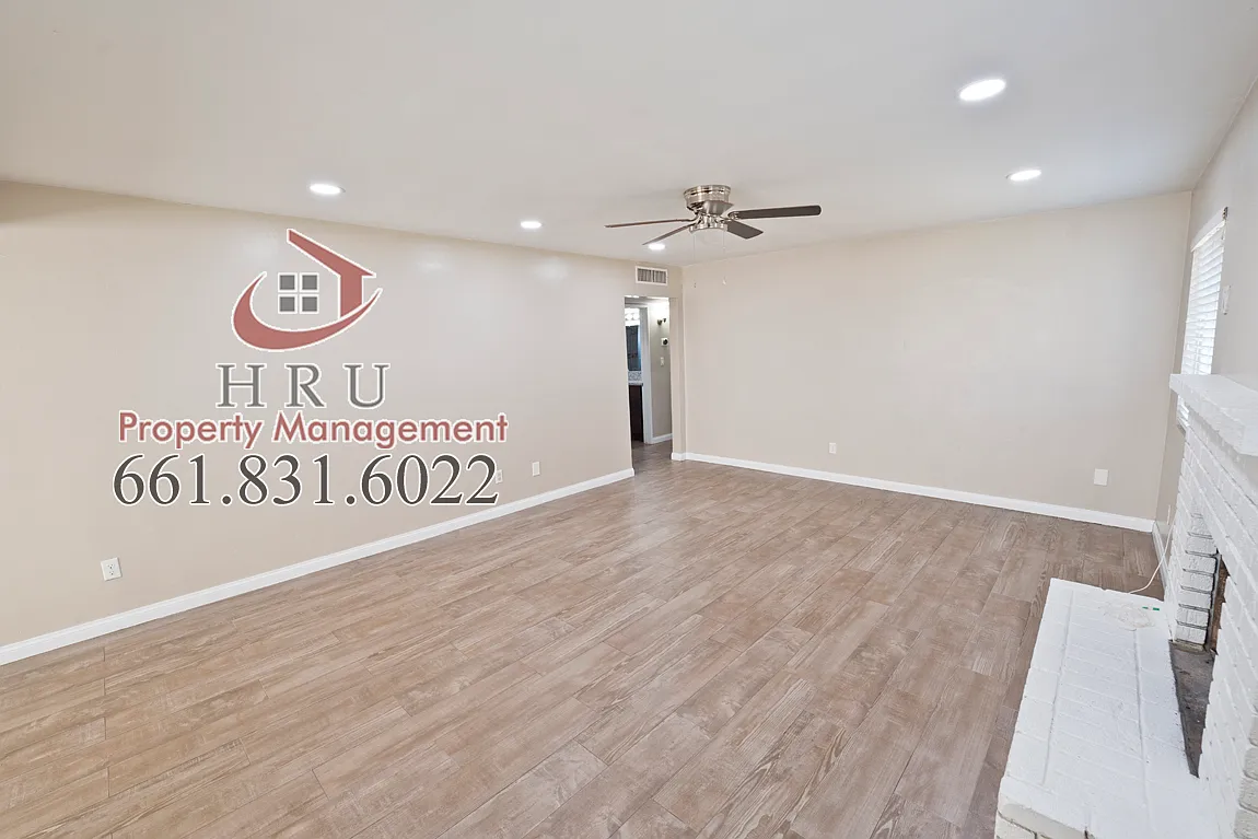 SW-Bakersfield 3 bedrooms 2 baths house — Photo 3