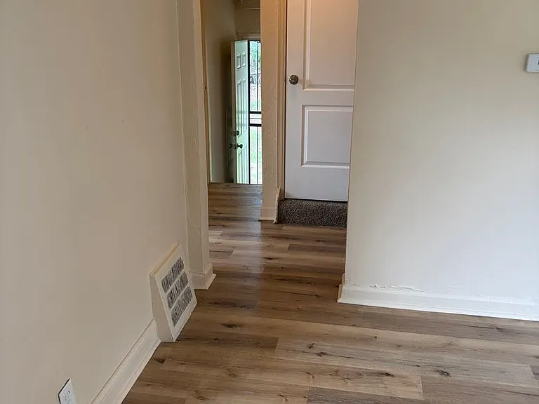 12875 Faust Ave — Photo 5