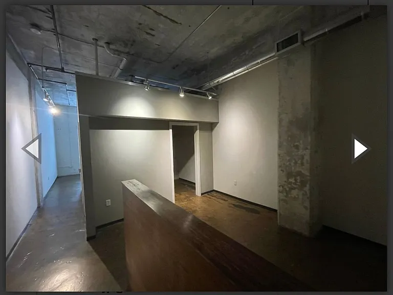 415 Oliver Hill Way — Photo 32