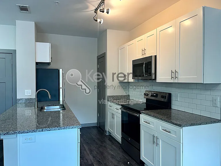 782 Riverfront Pkwy #321 — Photo 7