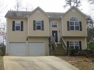 3912 Pine Shore Cir, Gainesville, GA 30501