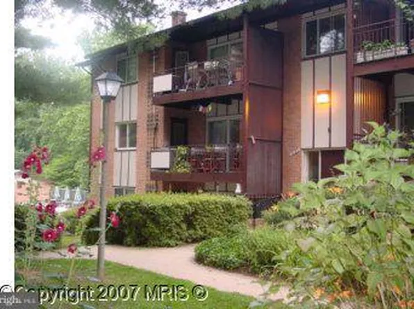 10165 Fair Woods Dr #214, Fairfax, VA 22030