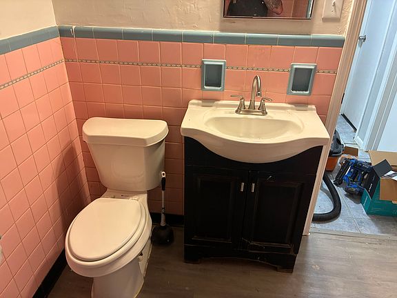 5th image of 7917 Orlan Pl