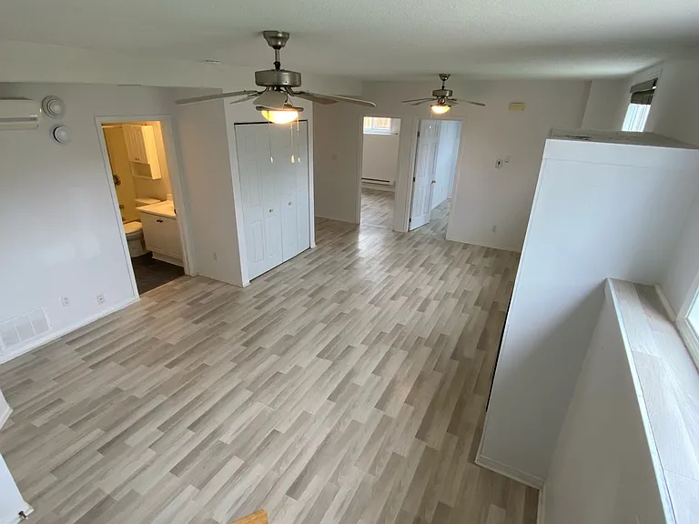 239 Stiver St #B — Photo 13