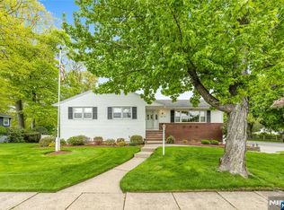 88 Ross Ave, Emerson, NJ 07630