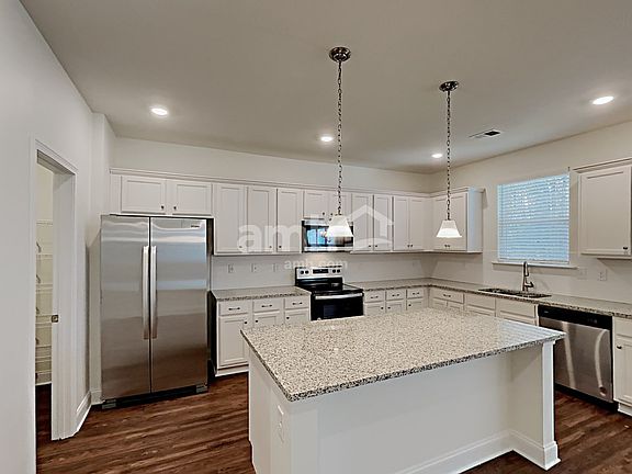 4th image of 604 Lake Vista Ct