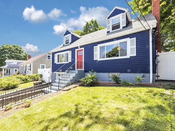 7 Maynard St, Roslindale, MA 02131