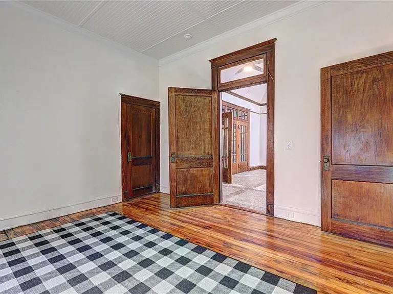 2733 Hillcrest Ave — Photo 38