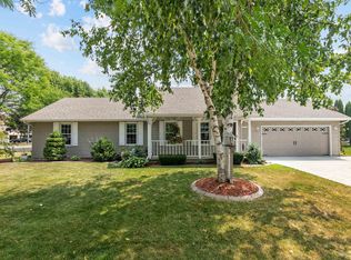 2100 S Driftwood Ln, Appleton, WI 54915