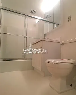 Rented by Manhattan Connection | media 30