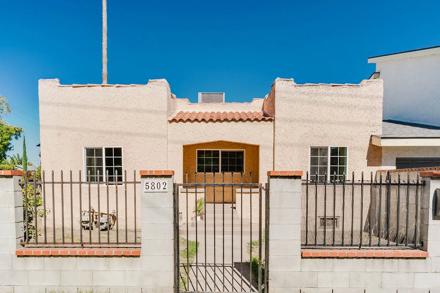 2 bed, 1100 sqft, $3,500 — Photo 1