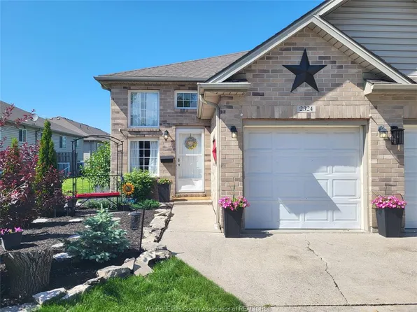 2324 Lamont St, Windsor, ON N9E 4X3