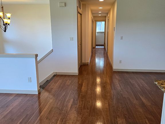 5th image of 6231 NE 196th St