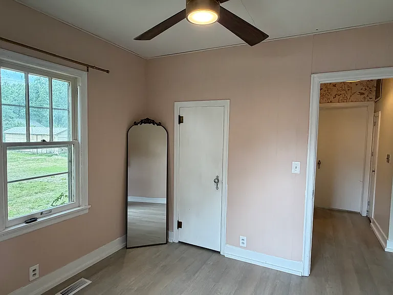 513 N Carrie St — Photo 6
