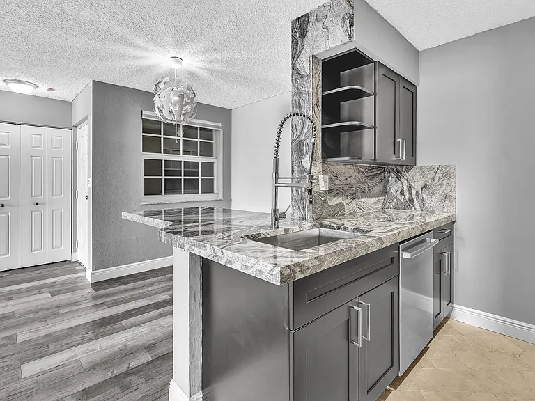 2820 Oakland Forest Dr #107 — Photo 7