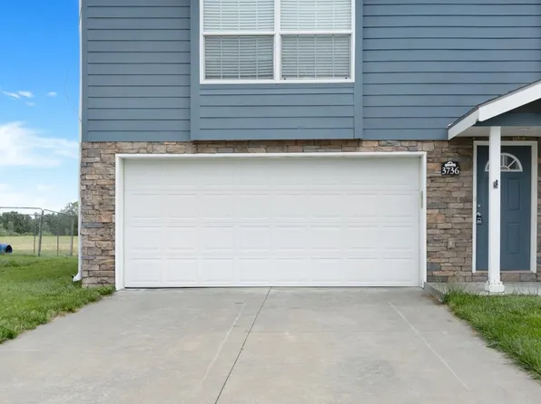 3736 Saddle Horn Trl, Ogden, KS 66517