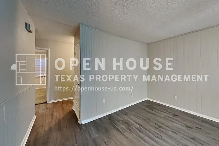 1558 Town Bluff Dr — Photo 4