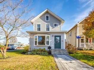 1 Chingarora Ave, Keyport, NJ 07735