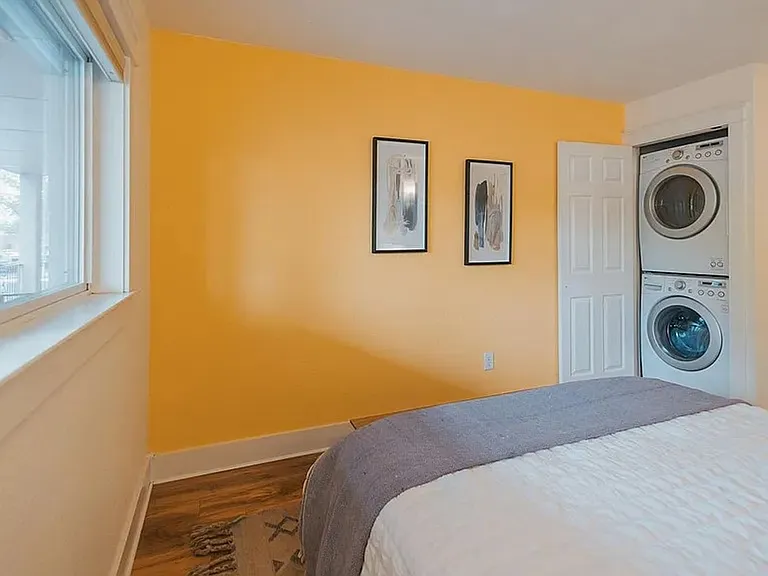 233 N Meldrum St #B6 — Photo 9