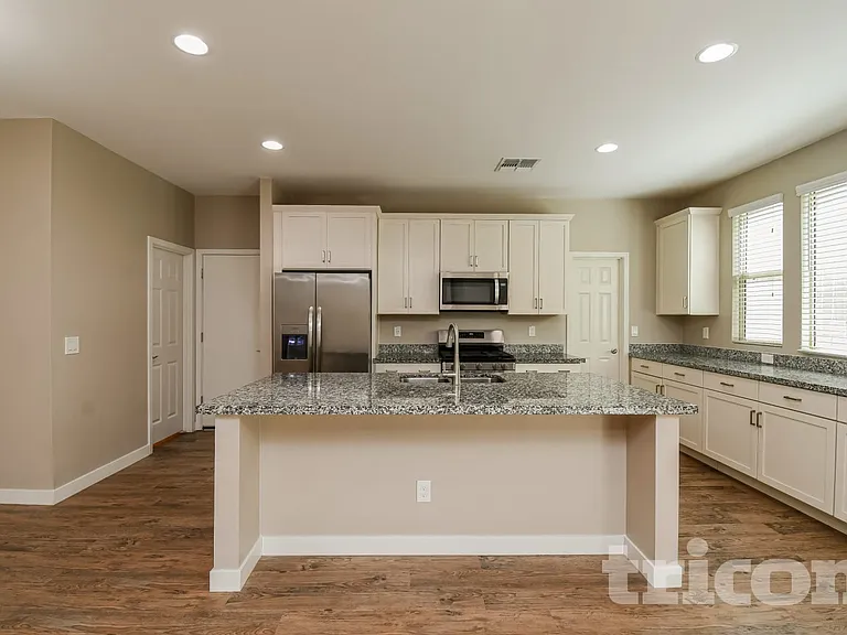 9322 E Solina Ave — Photo 2