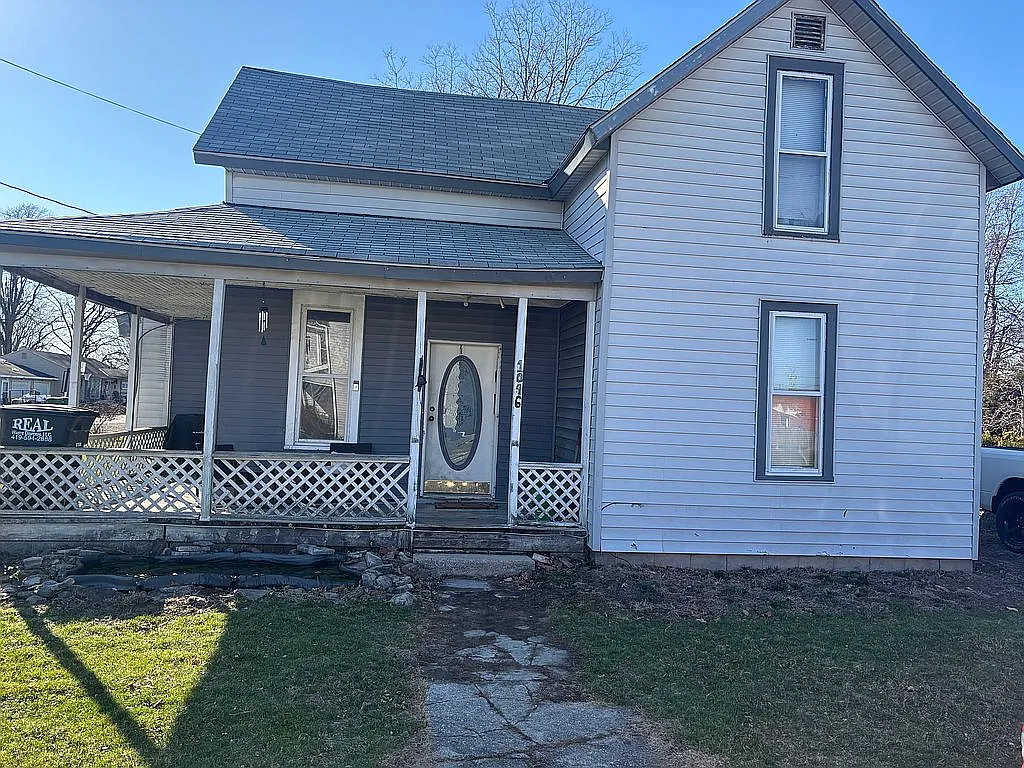 1046 Garfield St photo 1