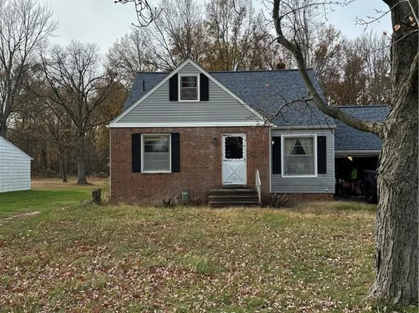 2302 Canterbury Rd, Westlake, OH 44145