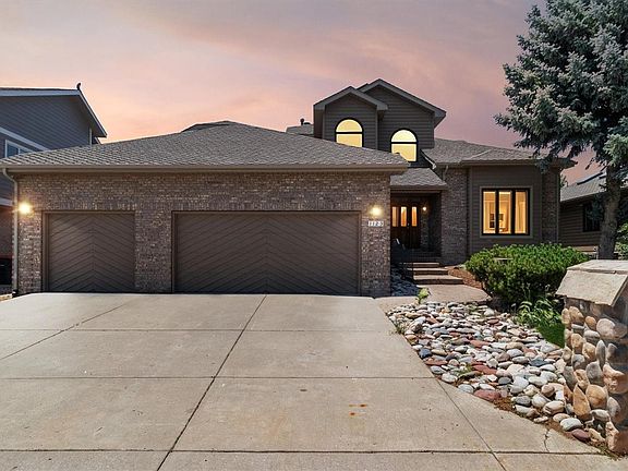 2nd image of 1123 Oakhurst Drive