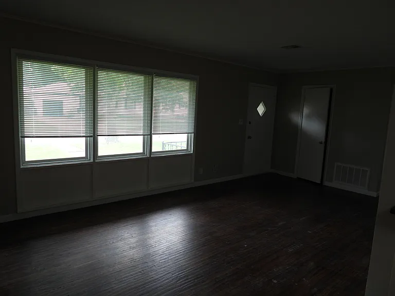 4056 E 25th Pl — Photo 10