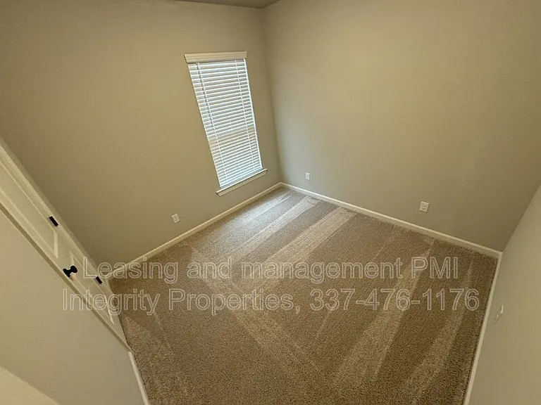 112 Segovia Way — Photo 19