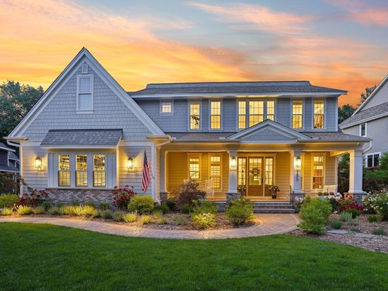 755 Willow Ln, Saint Paul, MN 55118