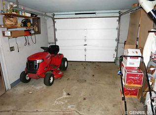 281 Fielding Rd, Rochester, NY 14626