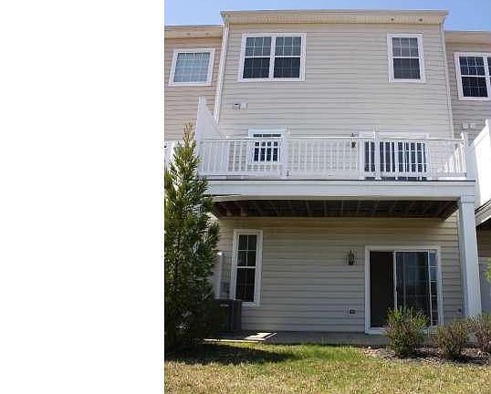 2nd image of 839 Hubble Ave