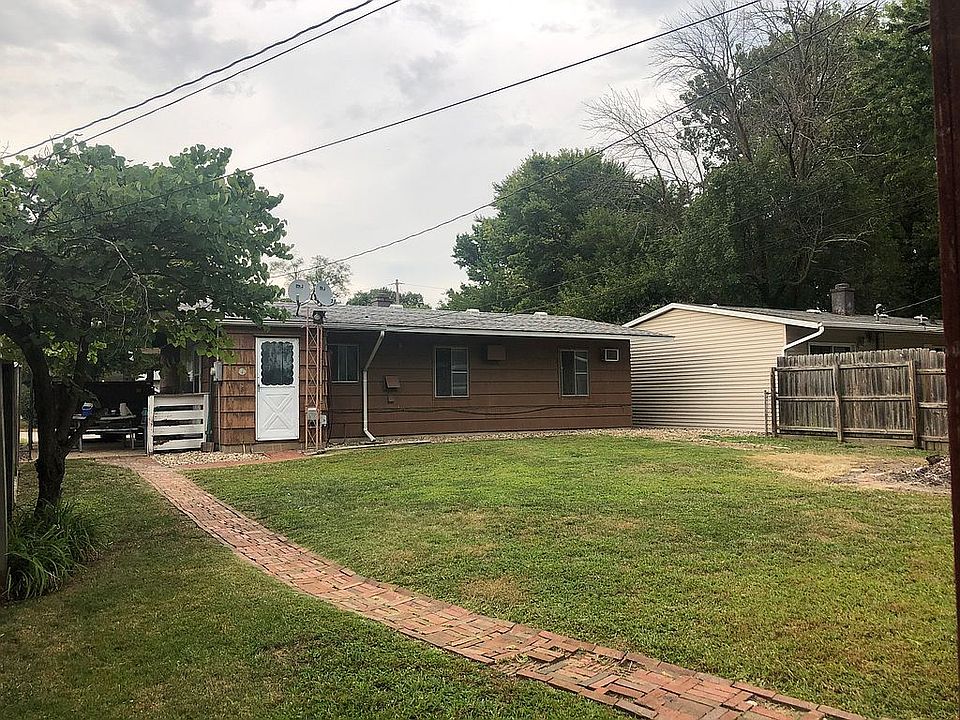 2nd image of 2500 E Dover Dr